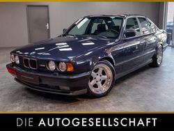 Macaoblau metallic Gebraucht 1991 BMW M5 Performance Limousine | 44.990 €