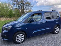 Blau Gebraucht 2019 Opel Combo Van / Kleinbus | 17.500 € (Etwas zu teuer)