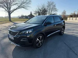 Lackierung schwarz perla nera/ Gebraucht 2017 Peugeot 5008 Van / Kleinbus | 15.500 € (Etwas zu teuer)