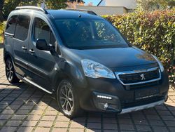 Grau Gebraucht 2018 Peugeot TePee Kombi | 9.500 €