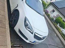 Weiß Gebraucht 2016 Opel Insignia Kombi | 8.000 € (Etwas zu teuer)