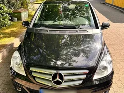 Schwarz Gebraucht 2010 Mercedes B200 Van / Kleinbus | 5.500 € (Teuer)