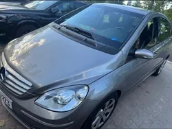 Grau Gebraucht 2005 Mercedes B200 Van / Kleinbus | 3.000 € (Guter Preis)