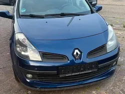 Blau Gebraucht 2006 Renault Clio III Kleinwagen | 600 € (Superpreis)