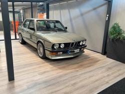 Grün Gebraucht 1986 BMW 528 Limousine | 43.900 €