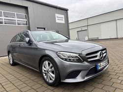 Grau Gebraucht 2018 Mercedes C220 Kombi | 18.989 € (Fairer Preis)
