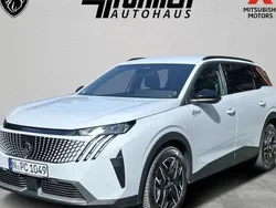 Weiß Gebraucht 2024 Peugeot 5008 Allure Van / Kleinbus | 40.990 € (Fairer Preis)