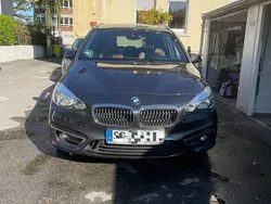 Grau Gebraucht 2016 BMW 220 Gran Tourer Sport Line Van / Kleinbus | 20.500 €