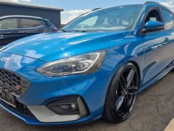 Blau Gebraucht 2020 Ford Focus ST Limousine | 21.999 € (Guter Preis)