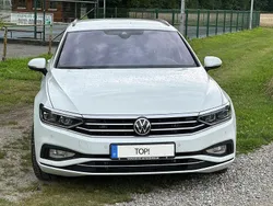 Weiß Gebraucht 2021 VW Passat Business Kombi | 22.900 € (Fairer Preis)