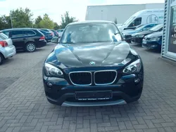 Schwarz Gebraucht 2012 BMW X1 SUV | 5.800 €