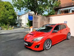 Rot Gebraucht 2009 Mazda 3 Limousine | 11.000 €