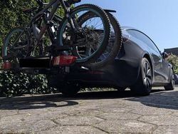 Grau Gebraucht 2023 Tesla Model 3 Standard Range Limousine | 36.666 € (Teuer)