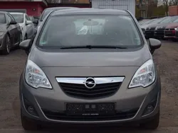 Braun Gebraucht 2010 Opel Meriva Edition Van / Kleinbus | 4.999 € (Fairer Preis)