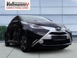 Midnightschwarz mica (metallic) Gebraucht 2014 Toyota Aygo X-clusiv Kleinwagen | 7.250 € (Fairer Preis)