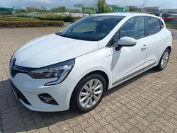 Weiß Gebraucht 2021 Renault Clio V Experience Kleinwagen | 12.800 € (Guter Preis)