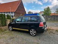 Schwarz Gebraucht 2007 Opel Zafira Van / Kleinbus | 2.900 € (Fairer Preis)