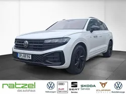 Oryxweiß perlmutteffekt Gebraucht 2025 VW Touareg IQ Drive SUV | 87.840 €
