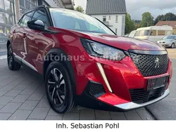 Rot Gebraucht 2020 Peugeot 2008 Allure SUV | 16.499 € (Fairer Preis)