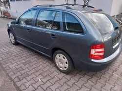Braun Gebraucht 2004 Skoda Fabia Kombi | 800 €