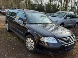 Schwarz Gebraucht 2003 VW Passat Kombi | 800 € (Superpreis)
