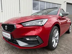 "desire" rot Gebraucht 2020 Seat Leon FR Limousine | 19.980 € (Fairer Preis)