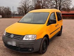 Gelb Gebraucht 2005 VW Caddy Van / Kleinbus | 2.550 € (Etwas zu teuer)