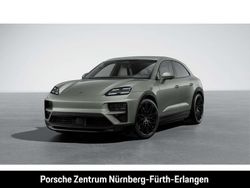 Aventuringrünmetallic Gebraucht 2025 Porsche Macan Turbo SUV | 148.990 €