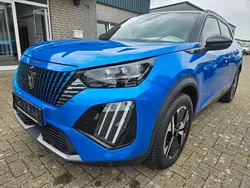 Blau Gebraucht 2024 Peugeot 2008 GT SUV | 21.490 € (Fairer Preis)