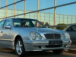 Silber Gebraucht 2001 Mercedes E240 Elegance Limousine | 3.990 € (Guter Preis)