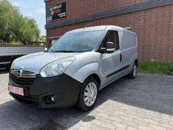 Silber Gebraucht 2016 Opel Combo Van / Kleinbus | 4.990 €