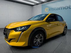 Gelb Gebraucht 2022 Peugeot e-208 Kleinwagen | 17.949 € (Fairer Preis)