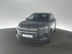 Grau Gebraucht 2024 VW Tiguan Life SUV | 35.910 € (Fairer Preis)