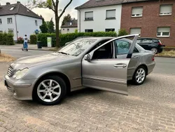 Grau Gebraucht 2006 Mercedes C220 Limousine | 4.200 € (Fairer Preis)