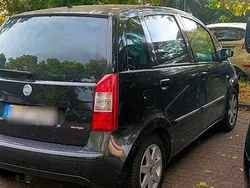Schwarz Gebraucht 2006 Fiat Idea Van / Kleinbus | 700 €