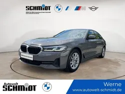 Berninagrau bernsteineffekt Gebraucht 2022 BMW 520 Shadowline | 35.390 € (Etwas zu teuer)
