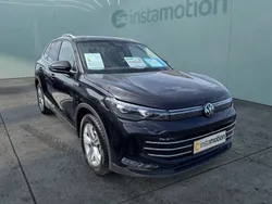 Schwarz Gebraucht 2024 VW Tiguan Elegance SUV | 39.880 € (Fairer Preis)