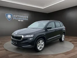 Blackmagic perleffekt (schwarz) Neu 2024 Skoda Karoq SUV | 31.449 € (Guter Preis)