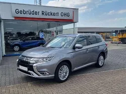 Platinumgrau Gebraucht 2019 Mitsubishi Outlander P-HEV Intro Edition SUV | 23.750 € (Fairer Preis)