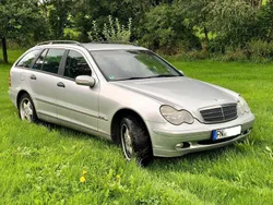 Grau Gebraucht 2004 Mercedes C200 Classic Limousine | 1.200 € (Superpreis)