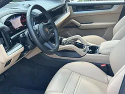 Weiß Gebraucht 2024 Porsche Cayenne Turbo SUV | 115.790 €