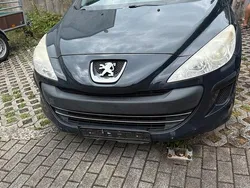 Grau Gebraucht 2010 Peugeot 308 Coupé | 550 €