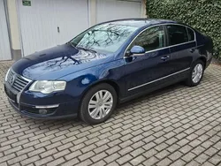 Blau Gebraucht 2010 VW Passat Highline Limousine | 6.300 € (Teuer)