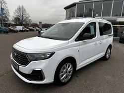 Weiss Gebraucht 2025 Ford Tourneo Connect Van / Kleinbus | 36.990 € (Etwas zu teuer)