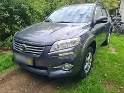 Silber Gebraucht 2010 Toyota RAV4 SUV | 9.000 € (Teuer)