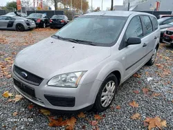 Silber Gebraucht 2006 Ford Focus Fun X Limousine | 690 € (Fairer Preis)