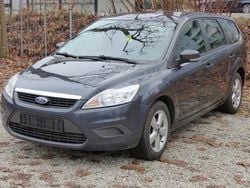 Grau Gebraucht 2010 Ford Focus Kombi | 1.250 € (Guter Preis)