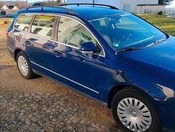 Blau Gebraucht 2009 VW Passat Kombi | 2.600 € (Guter Preis)