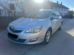 Silber Gebraucht 2012 Opel Astra Selection Limousine | 1.999 € (Superpreis)