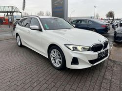Mineralweiss Gebraucht 2023 BMW 320 Kombi | 28.950 € (Guter Preis)
